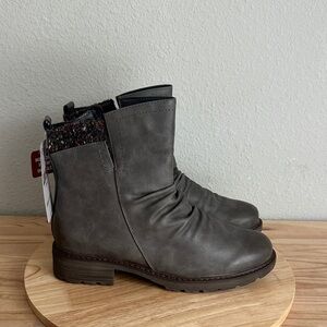 Muk Luks Womens Logger Banff Block Heel Winter Boots